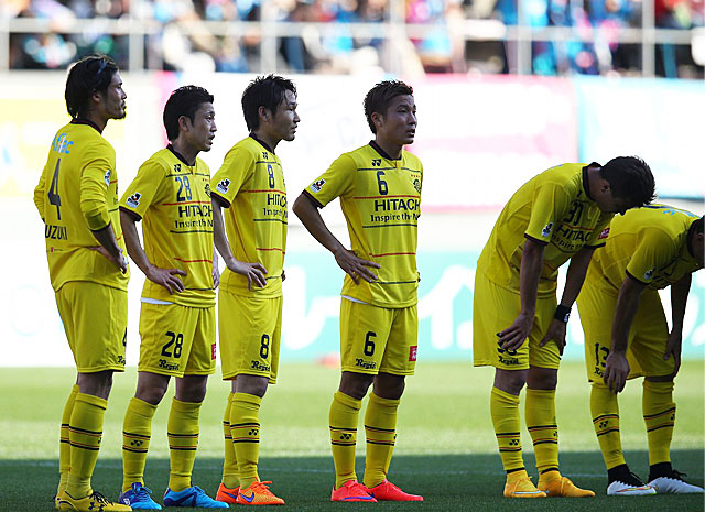 【明治安田Ｊ１ １ｓｔ 第7節 鳥栖vs柏】同点に追いつかれ、悔しさをにじませる柏の選手たち（5/5）