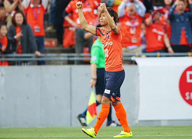 【明治安田Ｊ２ 第9節 大宮vs水戸】逆転ゴールを決め勝利の立役者となった渡邉（大宮）（3/3）