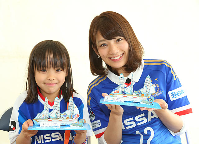 【明治安田Ｊ１ １ｓｔ 第7節 横浜FMvs湘南】Ｊリーグ女子マネ佐藤 美希さんが日産スタジアムに来場！（10/11）