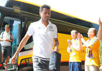 【明治安田Ｊ１ １ｓｔ 第8節 仙台vs鹿島】バスから降りるウイルソン（仙台）（6/15）