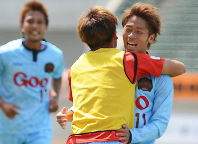 【明治安田Ｊ３ 第8節 山口vs琉球】前半終了間際に逆転ゴールを決めた小幡（琉球）（2/2）