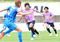 【明治安田Ｊ３ 第8節 藤枝vs秋田】3本のシュートを放つ積極性を見せた越智（藤枝）（2/2）