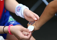 【明治安田Ｊ１ １ｓｔ 第8節 甲府vs浦和】スタジアムではタトゥーシールのサービスも（3/14）