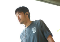 【明治安田Ｊ１ １ｓｔ 第8節 甲府vs浦和】会場入りする浦和の重鎮・阿部（5/14）