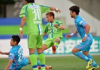 【明治安田Ｊ１ １ｓｔ 第8節 湘南vs鳥栖】64分に勝越しゴールを決めた高山（湘南）（3/5）