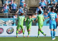 【明治安田Ｊ１ １ｓｔ 第8節 湘南vs鳥栖】10分に先制ゴールを決めた大槻（湘南）（2/5）