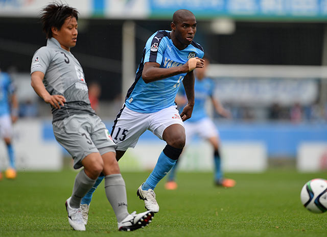 【明治安田Ｊ２ 第10節 磐田vs福岡】アダイウトン（磐田）は4本のシュートを放つも得点ならず（2/3）