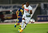 【明治安田Ｊ２ 第10節 群馬vs讃岐】アンドレア（讃岐）は前線で奮闘したが、シュートは打てず（讃岐）（3/3）