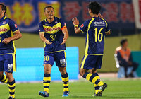 【明治安田Ｊ２ 第10節 群馬vs讃岐】決勝点となる豪快なミドルシュートを決めた松下（群馬）（1/3）