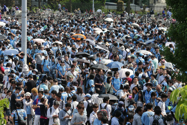 【明治安田Ｊ１ １ｓｔ 第9節 FC東京vs川崎Ｆ】アウェイの味の素スタジアムに続々と集まる川崎Ｆのファン・サポーター（3/15）