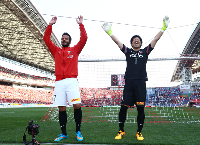 【明治安田Ｊ１ １ｓｔ 第9節 浦和vsＧ大阪】攻守のヒーロー、ズラタン（左）と西川（右）（16/16）