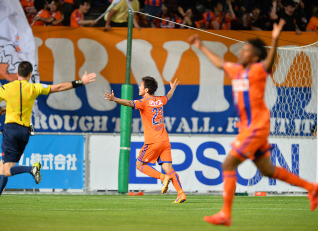 【明治安田Ｊ１ １ｓｔ 第9節 松本vs新潟】83分に決勝ゴールを決めた山本（新潟）（3/5）