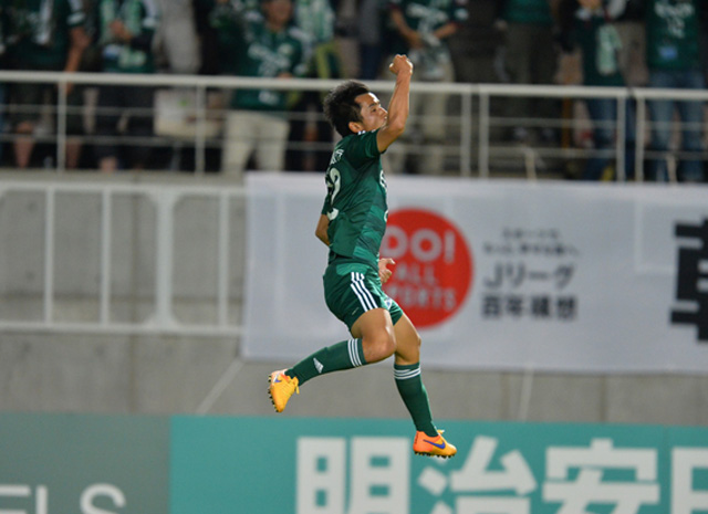 【明治安田Ｊ１ １ｓｔ 第9節 松本vs新潟】豪快な同点ミドルを叩き込んだ前田（松本）（2/5）