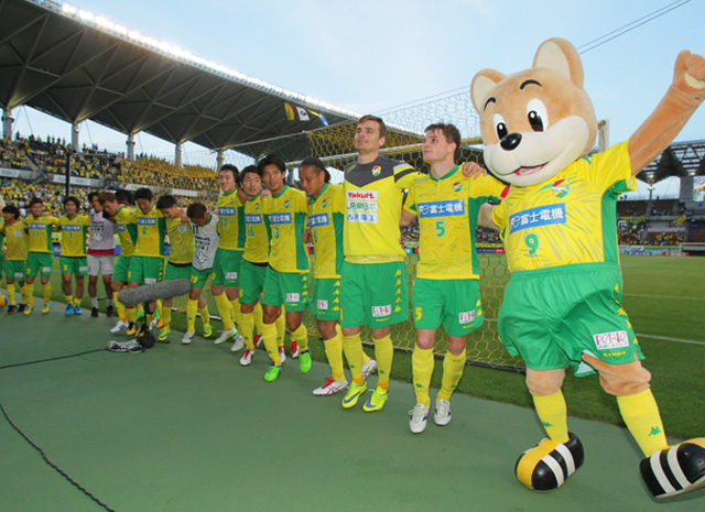 【明治安田Ｊ２ 第11節 千葉vs横浜FC】ホームで快勝の千葉が2位浮上（3/3）