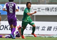 【明治安田Ｊ２ 第12節 岐阜vs京都】8分に今季初得点となる先制点を挙げた遠藤（岐阜）（1/3）