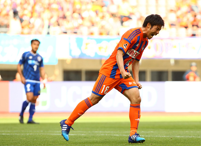 【明治安田Ｊ１ １ｓｔ 第10節 新潟vs山形】91分に値千金の同点ゴールを決めた成岡（新潟）（16/17）