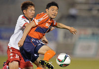 【明治安田Ｊ２ 第12節 愛媛vs札幌】最前線で攻撃の起点となった瀬沼（愛媛）（1/3）