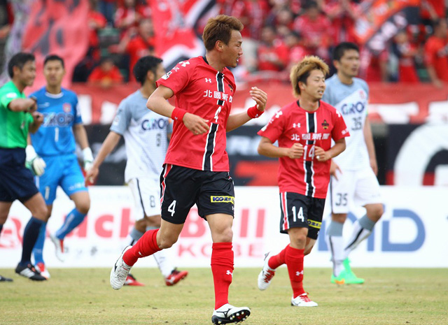 【明治安田Ｊ２ 第13節 金沢vs岡山】起死回生の同点ゴールを叩き込んだチャ ヨンファン（金沢）（2/3）