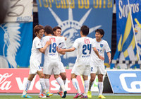 【明治安田Ｊ２ 第13節 大分vs横浜FC】今季2点目となる先制ゴールを決めた小池（横浜FC）（1/3）