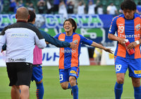 【明治安田Ｊ２ 第13節 長崎vs徳島】開始5分に先制ゴールを決めた梶川（長崎）（1/3）