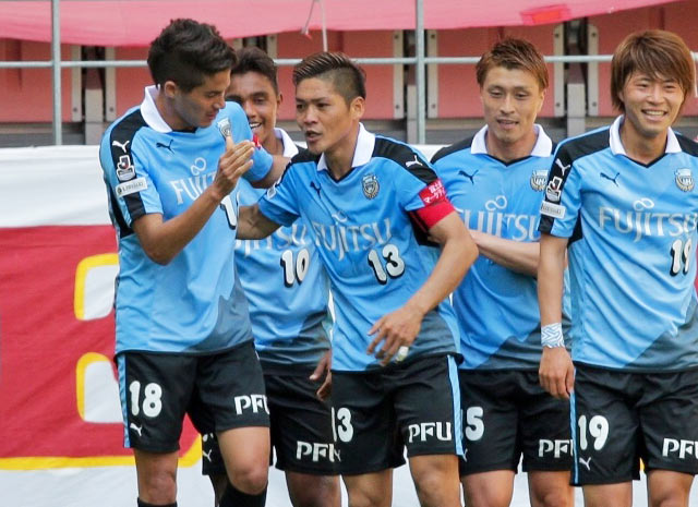 【明治安田Ｊ１ １ｓｔ 第11節 名古屋vs川崎Ｆ】前半終了間際の45分に先制点を挙げた大久保（川崎Ｆ #13）（6/10）