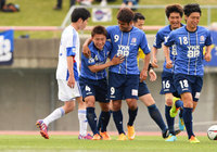 【明治安田Ｊ３ 第11節 富山vsJ-22】共にゴールを決めて富山を逆転勝利に導いた國吉（#4）と苔口（#9）（2/2）