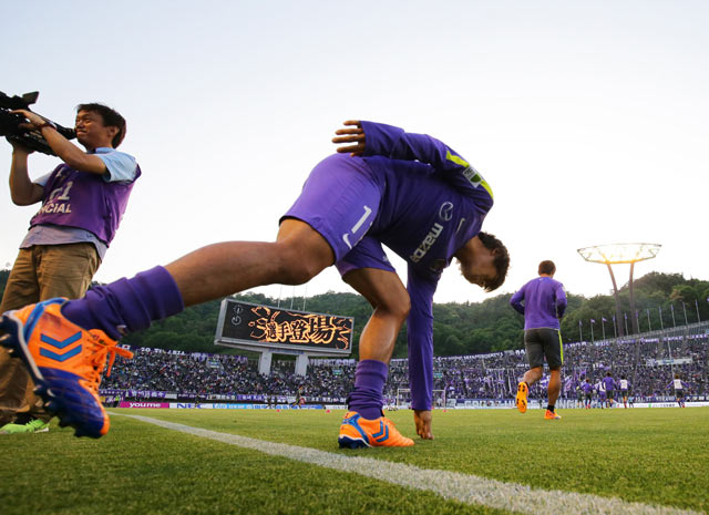 【明治安田Ｊ１ １ｓｔ 第11節 広島vsＧ大阪】広島の選手のピッチ入りシーン（10/15）