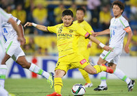 【明治安田Ｊ１ １ｓｔ 第12節 柏vs湘南】果敢に古巣ゴールへと迫った武富（柏）（1/5）