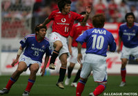 【5月15日はＪリーグの日！ これまでの名シーンを大公開！】2005年5月15日、優勝候補同士の一戦は、浦和に軍配。横浜FMが栄光を掴んだ前年のチャンピオンシップの借りを返した（4/9）