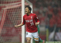 【5月15日はＪリーグの日！ これまでの名シーンを大公開！】2013年5月11日、Ｊリーグ20周年記念試合として行われた浦和vs鹿島戦。興梠　慎三のゴールなどで浦和が快勝を収めた（7/9）