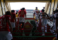 【明治安田Ｊ１ １ｓｔ 第12節 浦和vsFC東京】ピッチに入場する両イレブン（8/15）