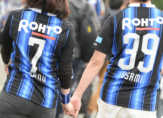 【明治安田Ｊ１ １ｓｔ 第12節 Ｇ大阪vs川崎Ｆ】続々と集結するＧ大阪ファン・サポーター（5/16）