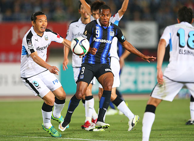 【明治安田Ｊ１ １ｓｔ 第12節 Ｇ大阪vs川崎Ｆ】72分にピッチへ送り込まれたリンス（Ｇ大阪）（14/16）