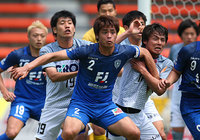 【明治安田Ｊ２ 第14節 福岡vs岡山】66分に決勝点となる一撃を決めた濱田（福岡）（1/3）