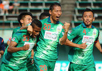 【明治安田Ｊ２ 第14節 熊本vs岐阜】失点直後に同点ヘッドを決めた岡根（岐阜）（2/3）