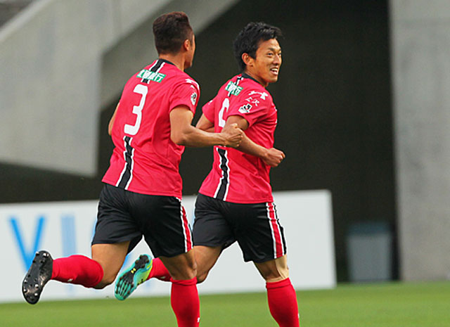  【明治安田Ｊ２ 第14節 千葉vs金沢】試合終了間際に今季初得点となる同点弾を決めた辻（金沢）（2/3）