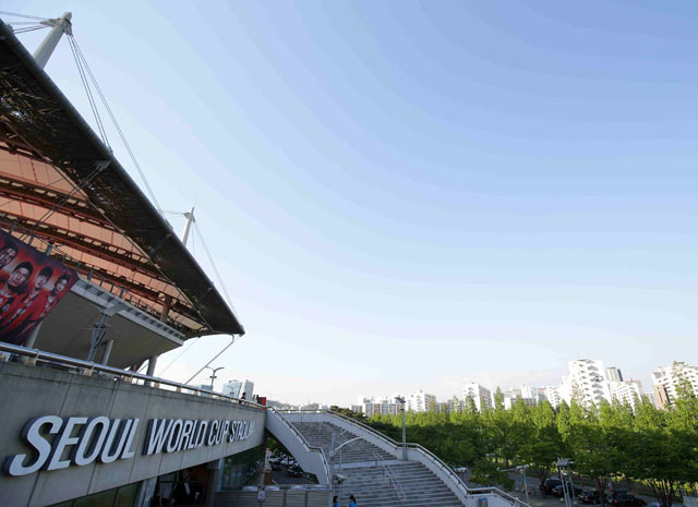 【ＡＣＬ２０１５ ラウンド16 第1戦 FCソウルvsＧ大阪】試合前は快晴となったソウルワールドカップスタジアム（2/16）