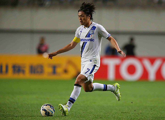 【ＡＣＬ２０１５ ラウンド16 第1戦 FCソウルvsＧ大阪】ピッチを駆け上がる遠藤（8/16）