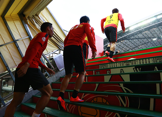 【明治安田Ｊ１ １ｓｔ 第13節 浦和vs鹿島】ピッチに入場する浦和の選手たち（7/15）