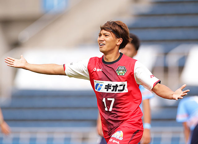 【明治安田Ｊ３ 第13節 YS横浜vs相模原】ダメ押しの4点目を決め、勝利を決定づけた飯田（相模原）（2/2）