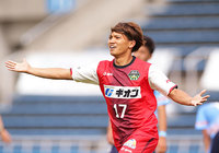 【明治安田Ｊ３ 第13節 YS横浜vs相模原】ダメ押しの4点目を決め、勝利を決定づけた飯田（相模原）（2/2）