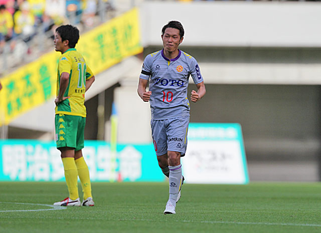 【明治安田Ｊ２ 第15節 千葉vs北九州】チームを勢いづける追加点を決めた小手川（北九州）（2/3）