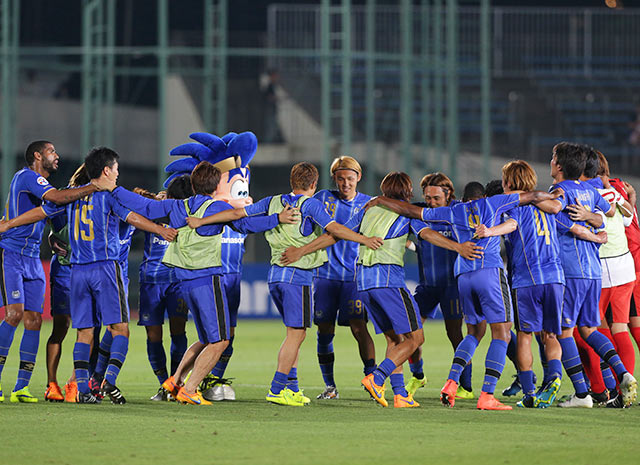 【ＡＣＬ２０１５ ラウンド16 第2戦 Ｇ大阪vsFCソウル】準々決勝進出の喜びを分かち合うＧ大阪の選手たち（10/10）
