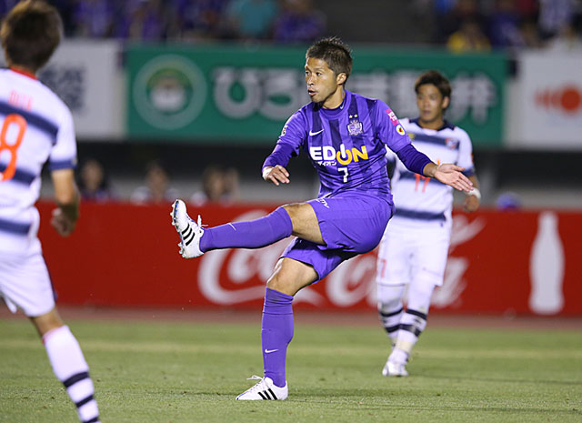 【ＹＮＣ 予選リーグ 第6節 広島vsFC東京】クロスバー直撃の惜しいシュートを放った森﨑浩（広島）（3/5）