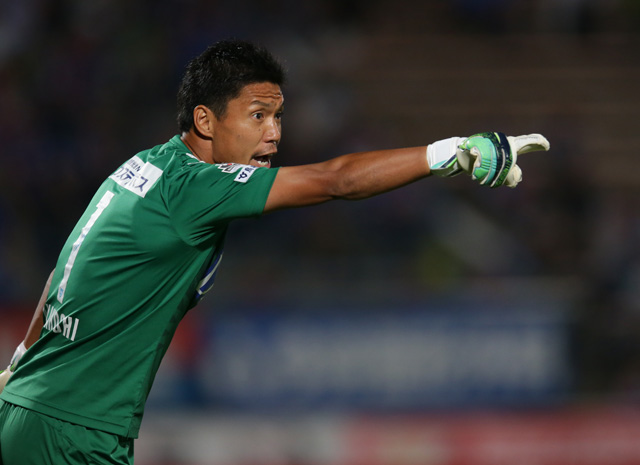 【ＹＮＣ 予選リーグ 第6節 甲府vs鳥栖】最後尾から守備陣に指示を出す赤星（鳥栖）（4/5）