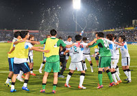 【ＹＮＣ 予選リーグ 第6節 横浜FMvs川崎Ｆ】神奈川ダービーを制し、歓喜に沸く川崎Ｆの選手たち（5/5）