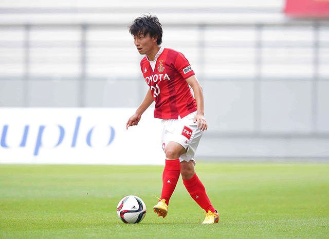 【明治安田Ｊ１ １ｓｔ 第14節 名古屋vs山形】鋭いロングシュートを放った矢田（名古屋）（5/5）