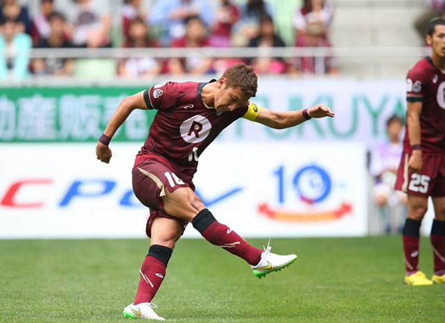 【明治安田Ｊ１ １ｓｔ 第14節 神戸vs仙台】後半アディショナルタイムにクロスバー直撃のFKを放ったチョン ウヨン（神戸）（3/5）