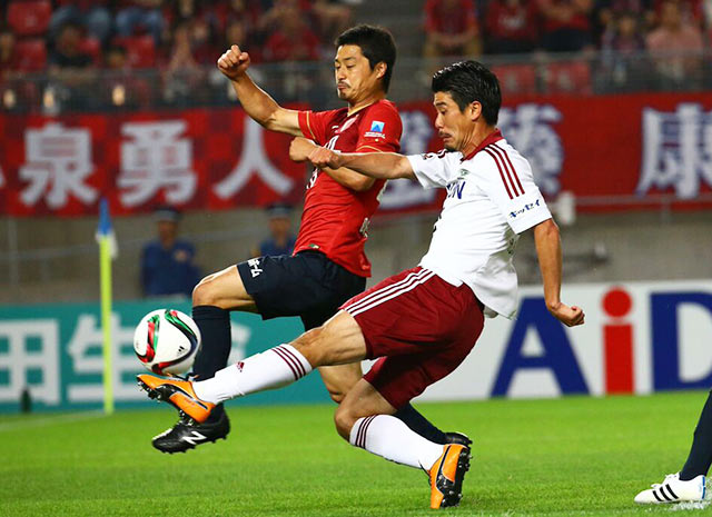 【明治安田Ｊ１ １ｓｔ 第14節 鹿島vs松本】5分に幸先良く先制点を押し込んだ酒井（松本）（11/15）