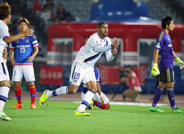 【明治安田Ｊ１ １ｓｔ 第14節 横浜FMvsＧ大阪】試合終了間際に起死回生の同点ゴールを決めたパトリック（Ｇ大阪）（14/15）